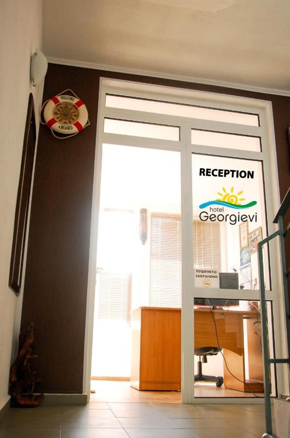Отель Georgievi Hotel Приморско-9